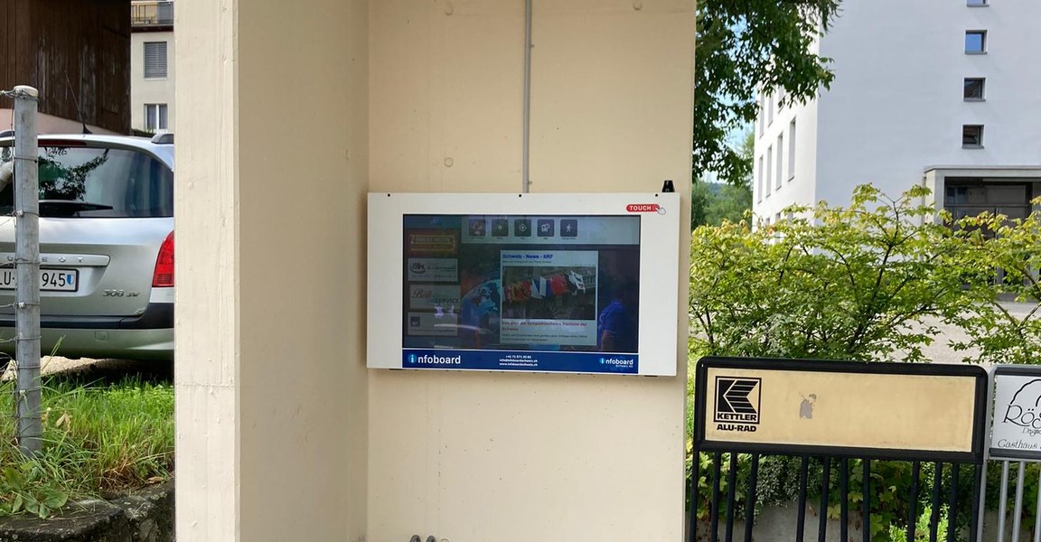 Digitales Infoboard-Display der Infoboard Schweiz AG in Sursee